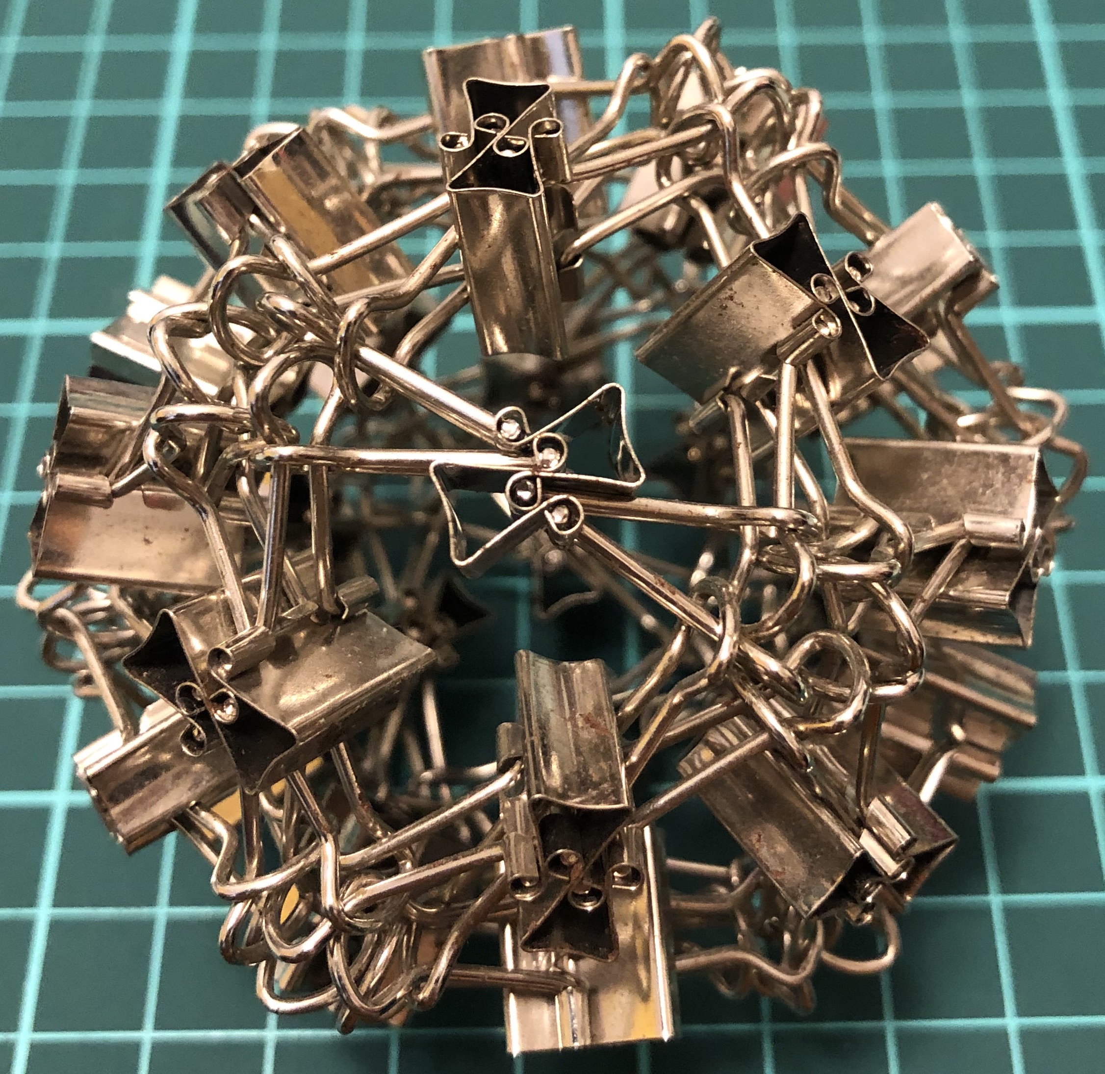 60 clips forming 30 I-edges forming icosahedron