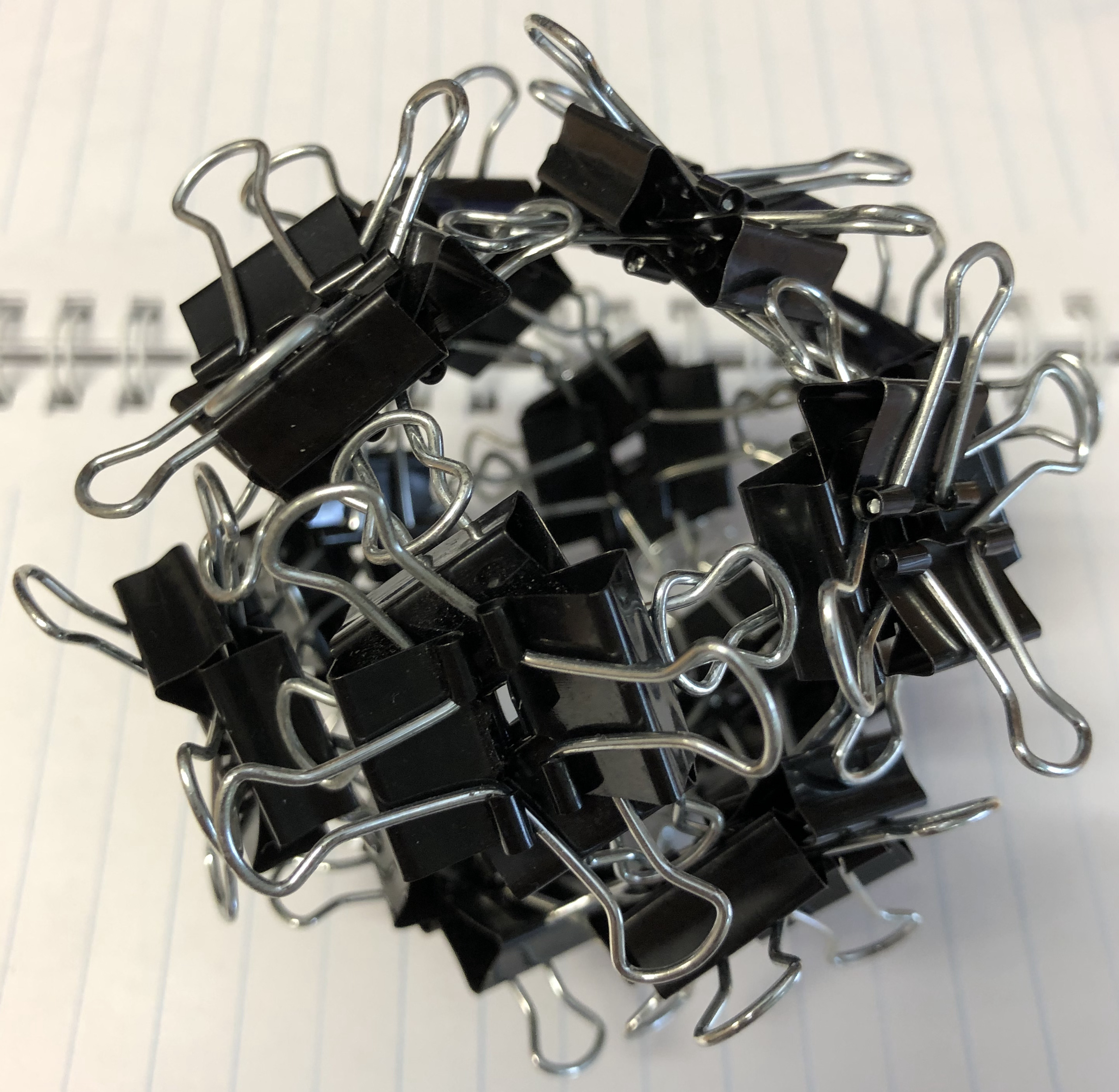 48 clips forming 24 Η-vertices forming rhombic dodecahedron