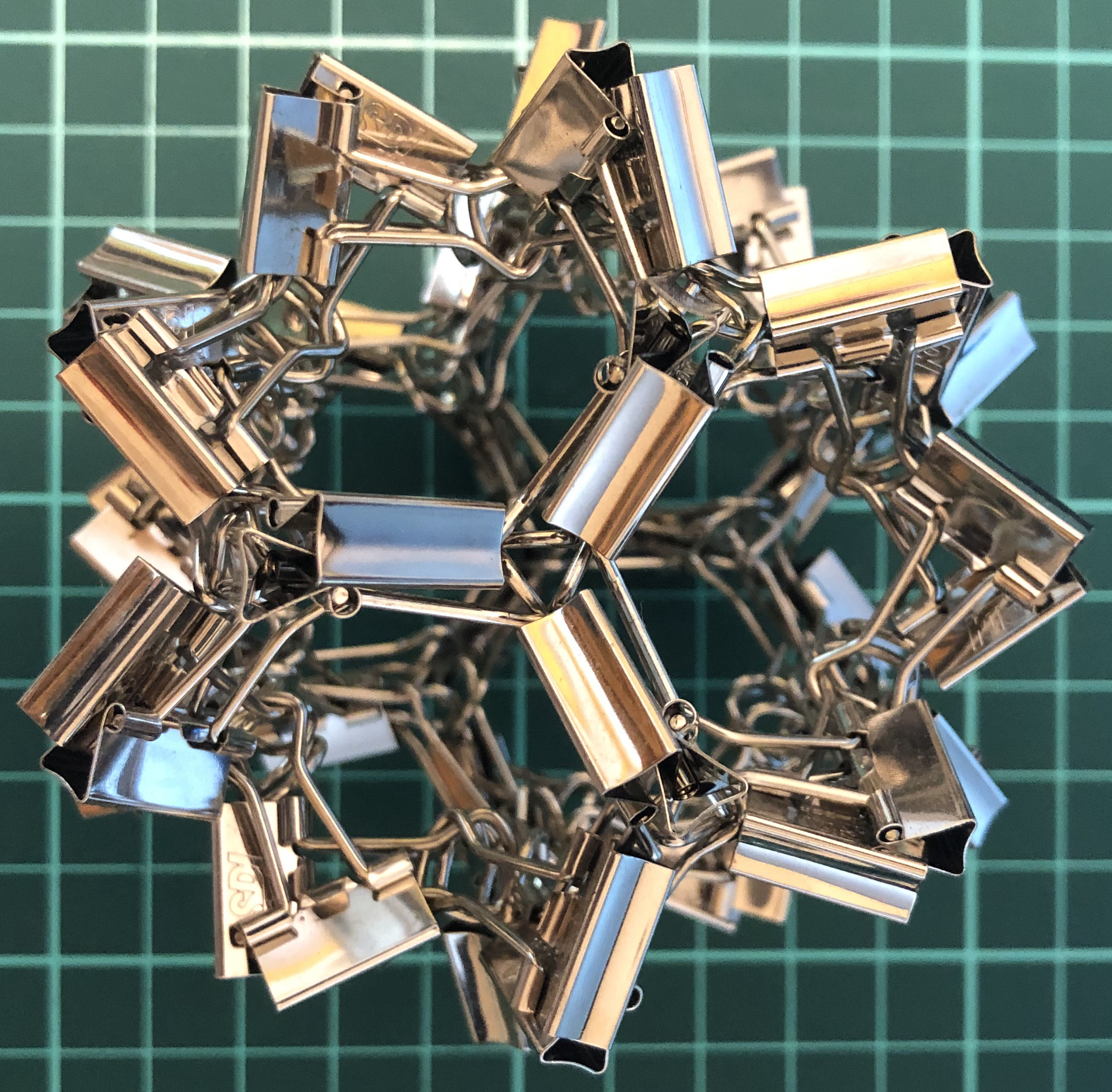 60 clips forming 30 L-edges forming dodecahedron