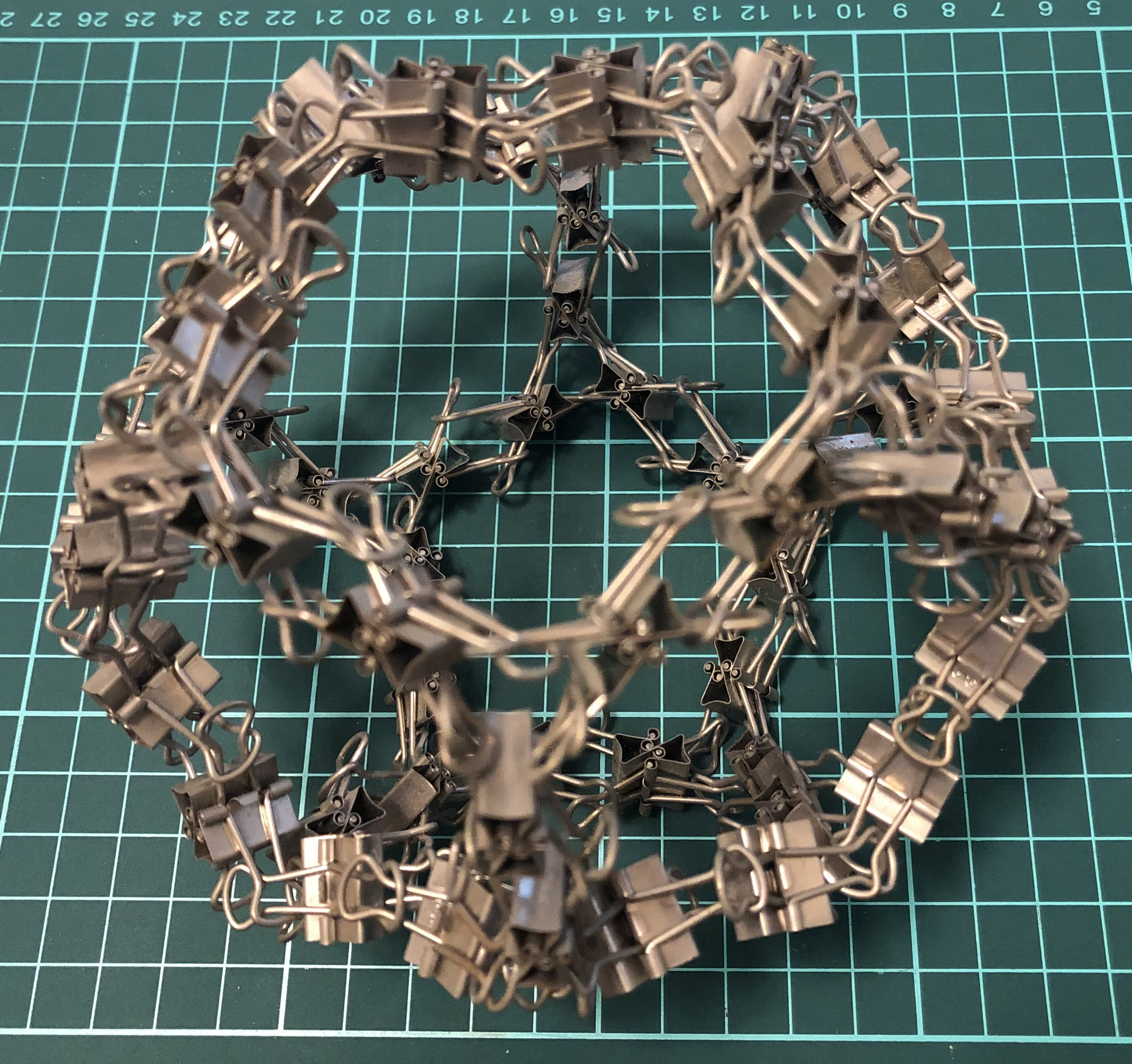 120 clips forming 30 XX-edges forming dodecahedron